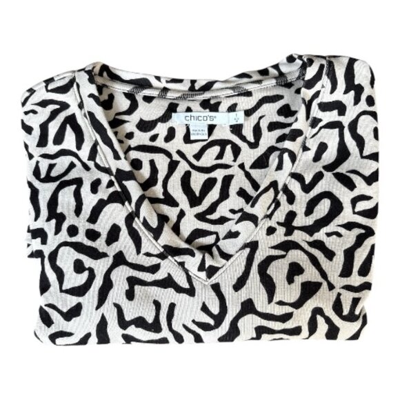 CHICO'S ULTIMATE TEE V-NECK 3/4 LENGTH SLEEVES BLACK AND CREAM SIZE 1 NWOT - Picture 7 of 8
